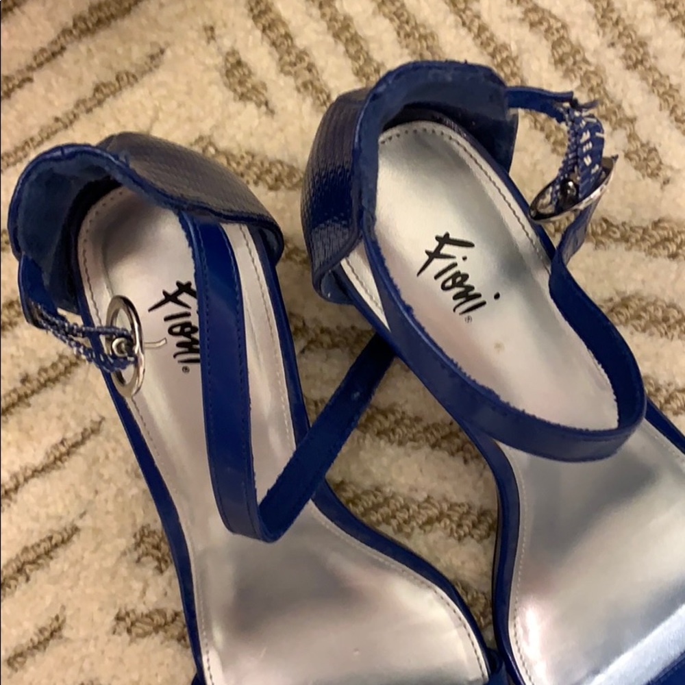 Blue 👠 heels - Picture 4 of 4